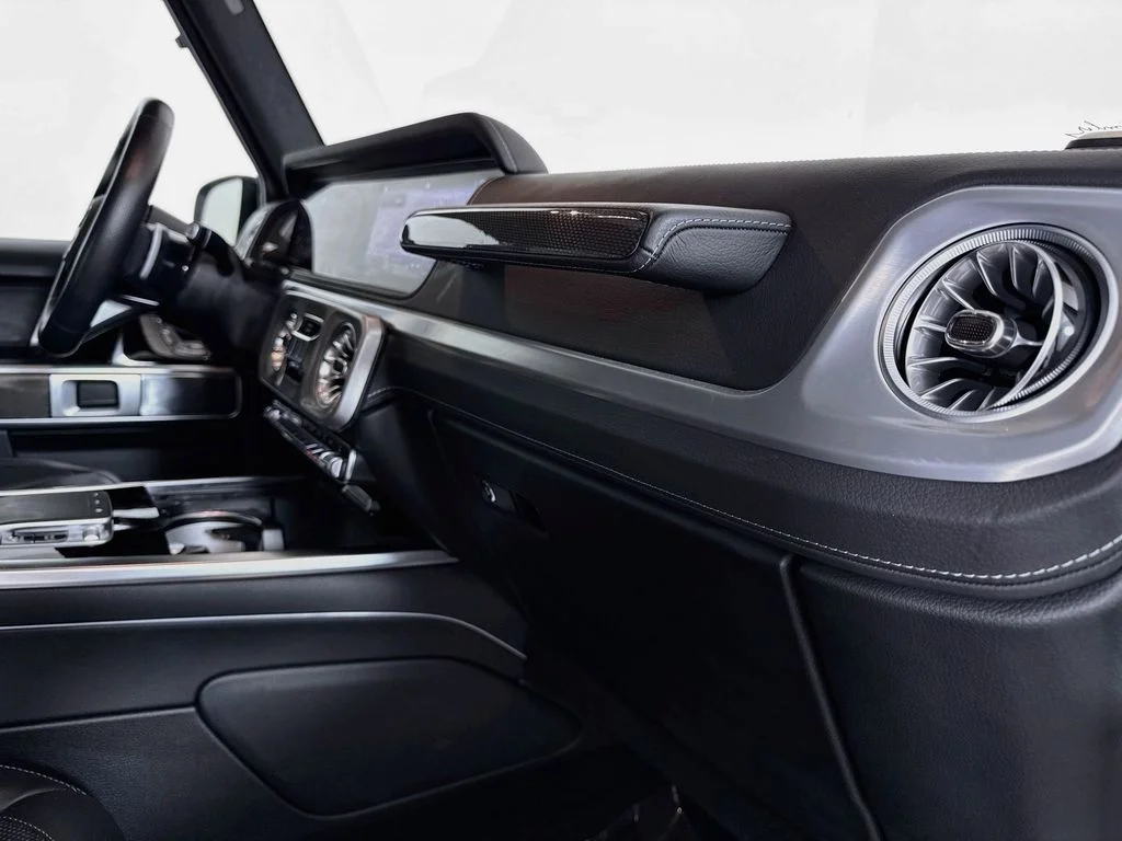 Used 2025 White Mercedes-Benz G 550 image 30