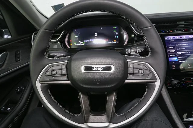 Used 2023 White Jeep 4xe image 35
