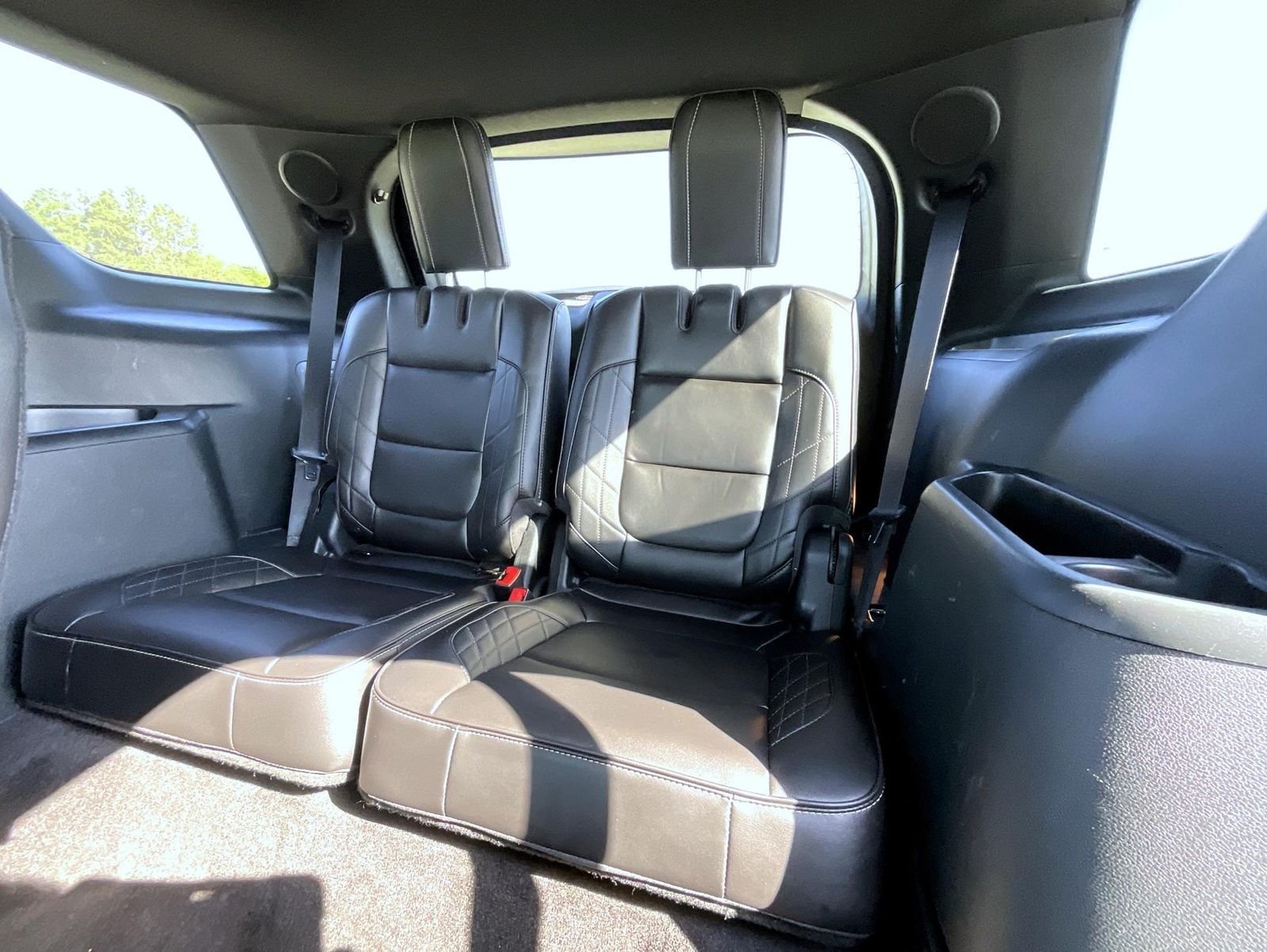 Used 2018 Black Ford Platinum image 21