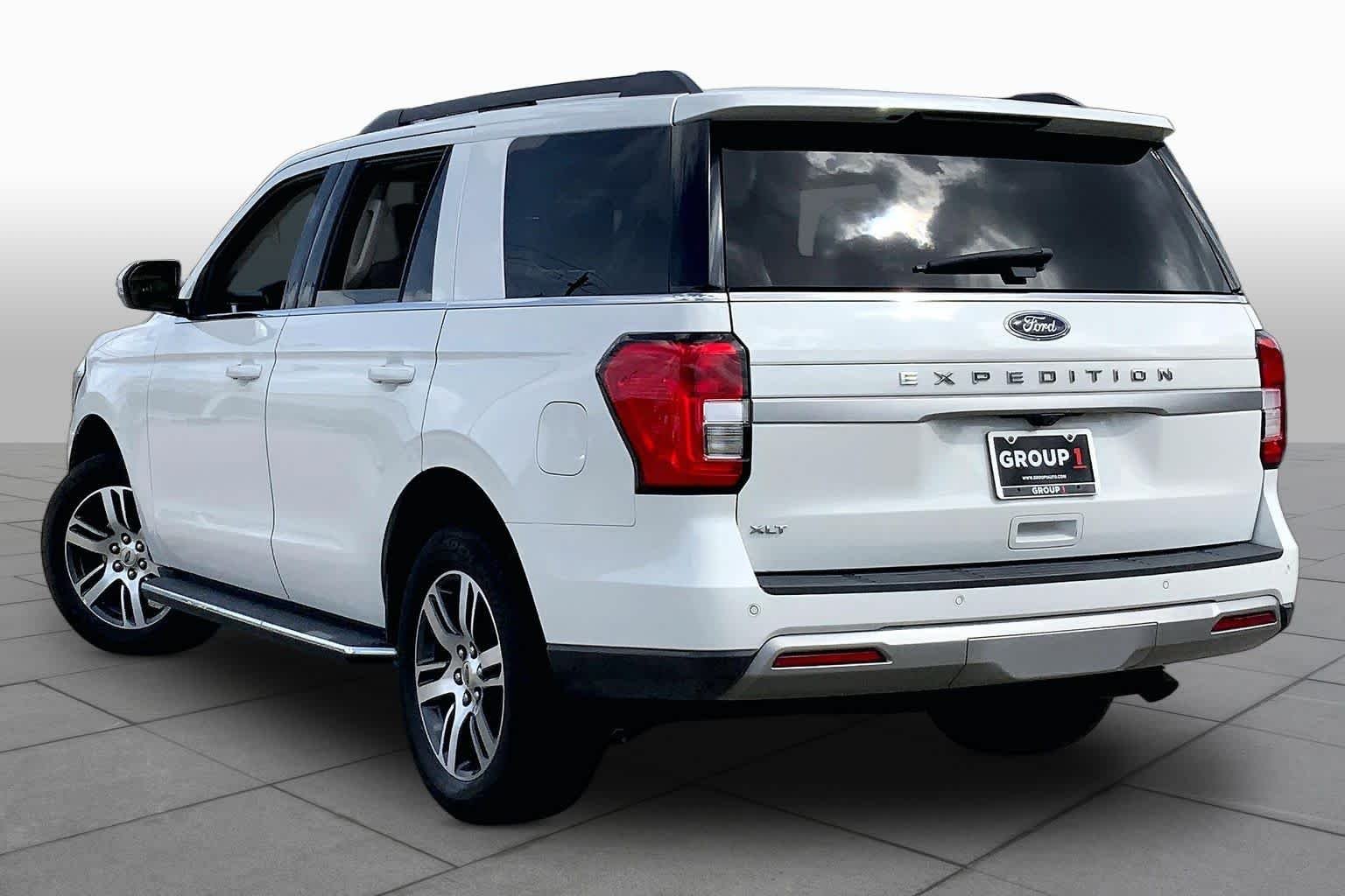 Used 2022 Star White Metallic Tri-Coat Ford XLT image 12