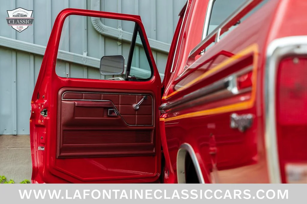 Used 1975 Red Ford  image 71