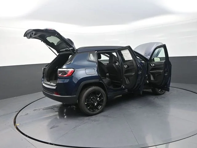 New 2026 Fathom Blue Pearl Coat Jeep Latitude image 35
