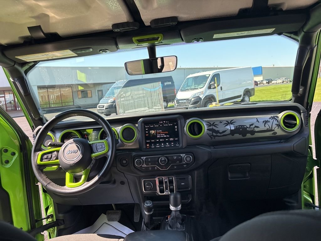 Used 2019 Green Jeep Unlimited Sahara image 32