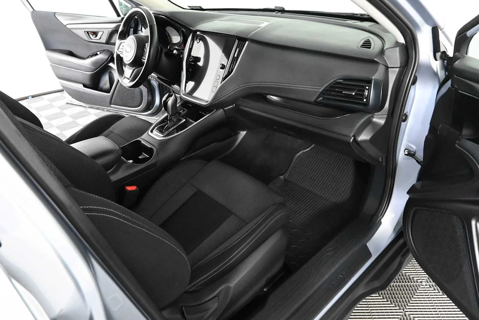 Used 2023 Ice Silver Metallic Subaru Premium image 10
