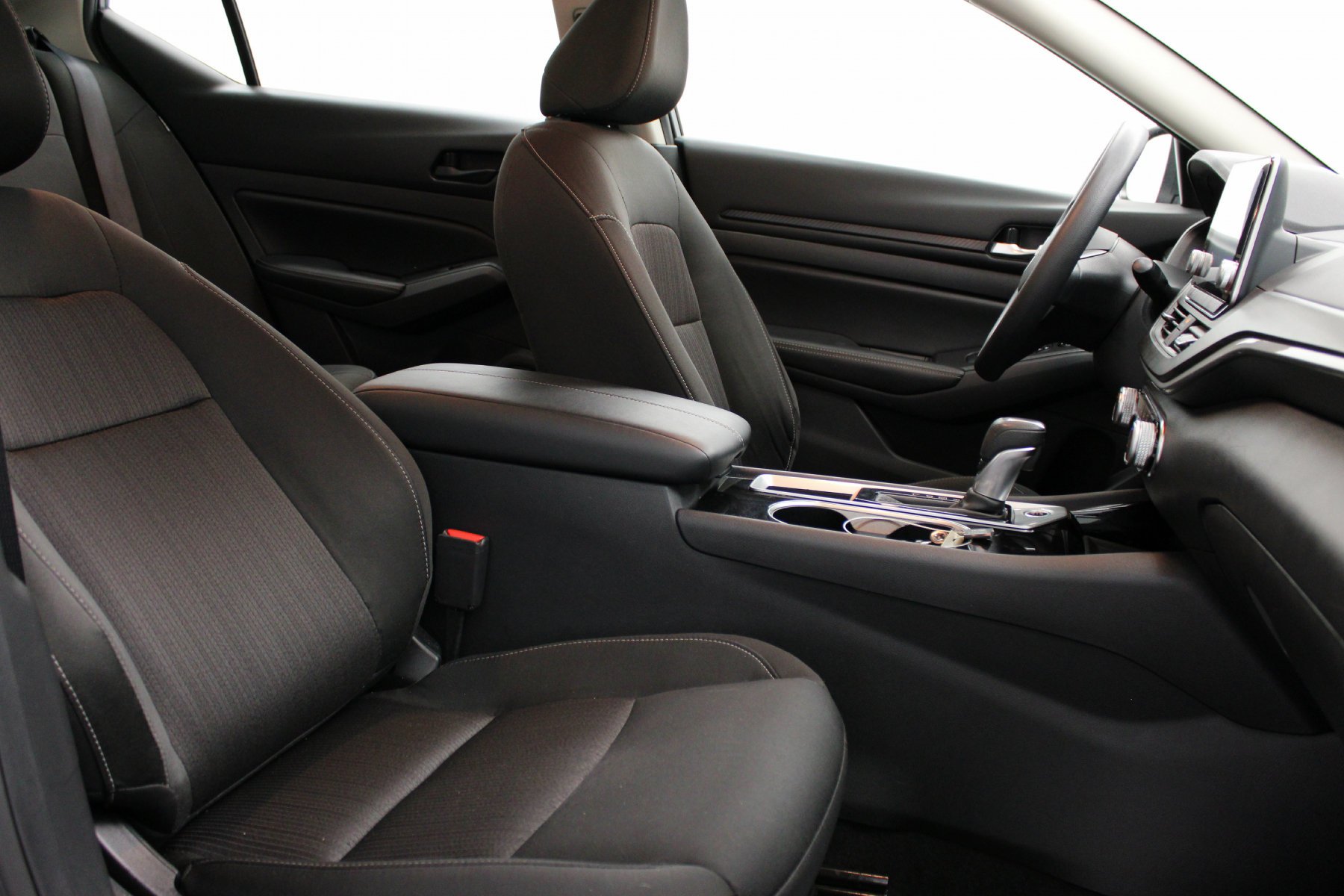 Used 2024 Gun Metallic Nissan 2.5 SV Sedan image 27