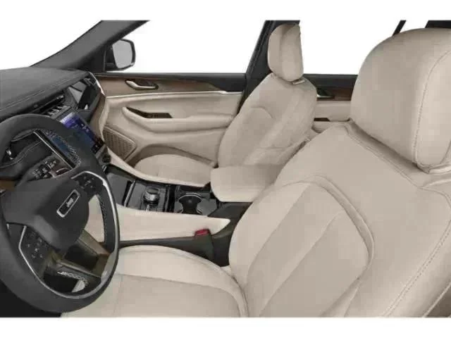 New 2023 Hydro Blue Pearl-Coat Exterior Paint Jeep Overland image 6
