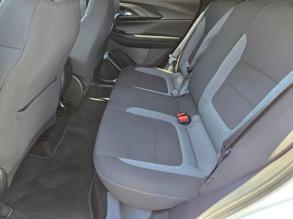 Used 2024 Summit White Chevrolet LS image 11