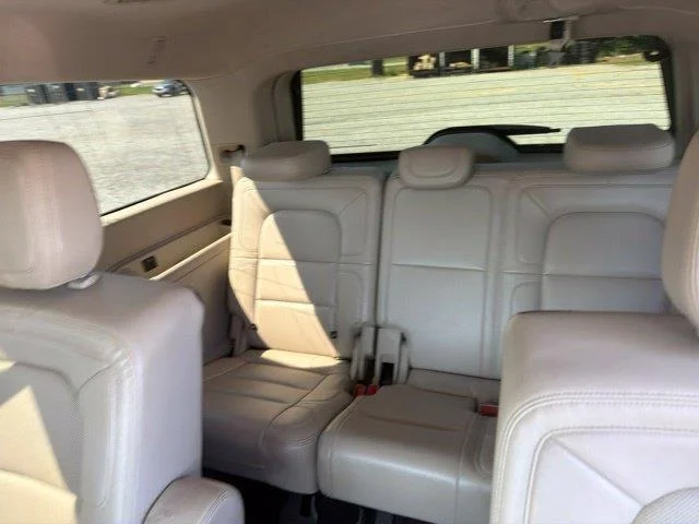 Used 2021 Black Lincoln Reserve image 26