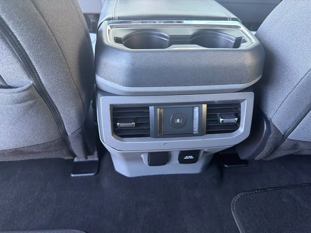 Used 2024 Oxford White Ford XLT image 13