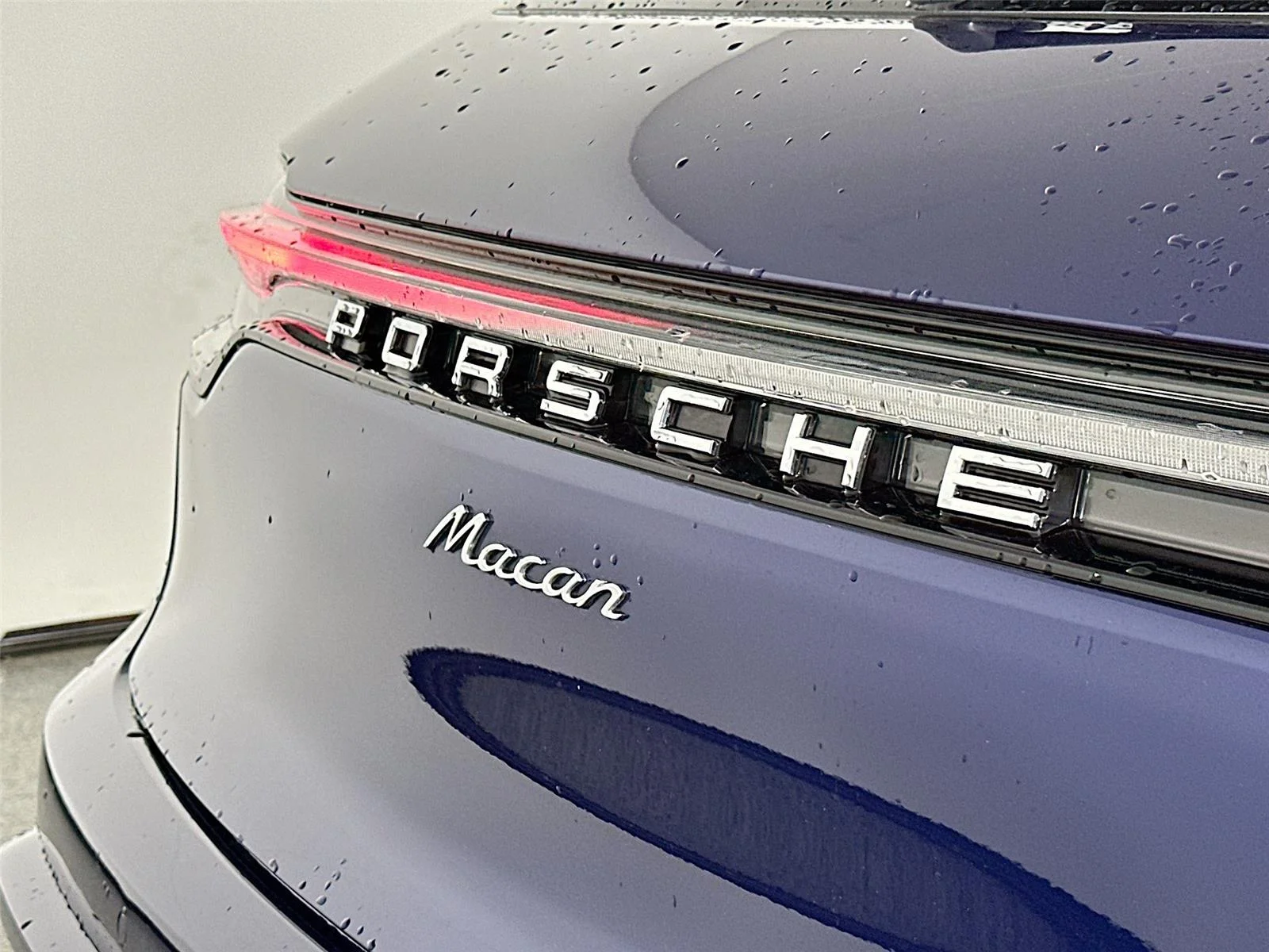 2024 Porsche Macan Base - Photo 17