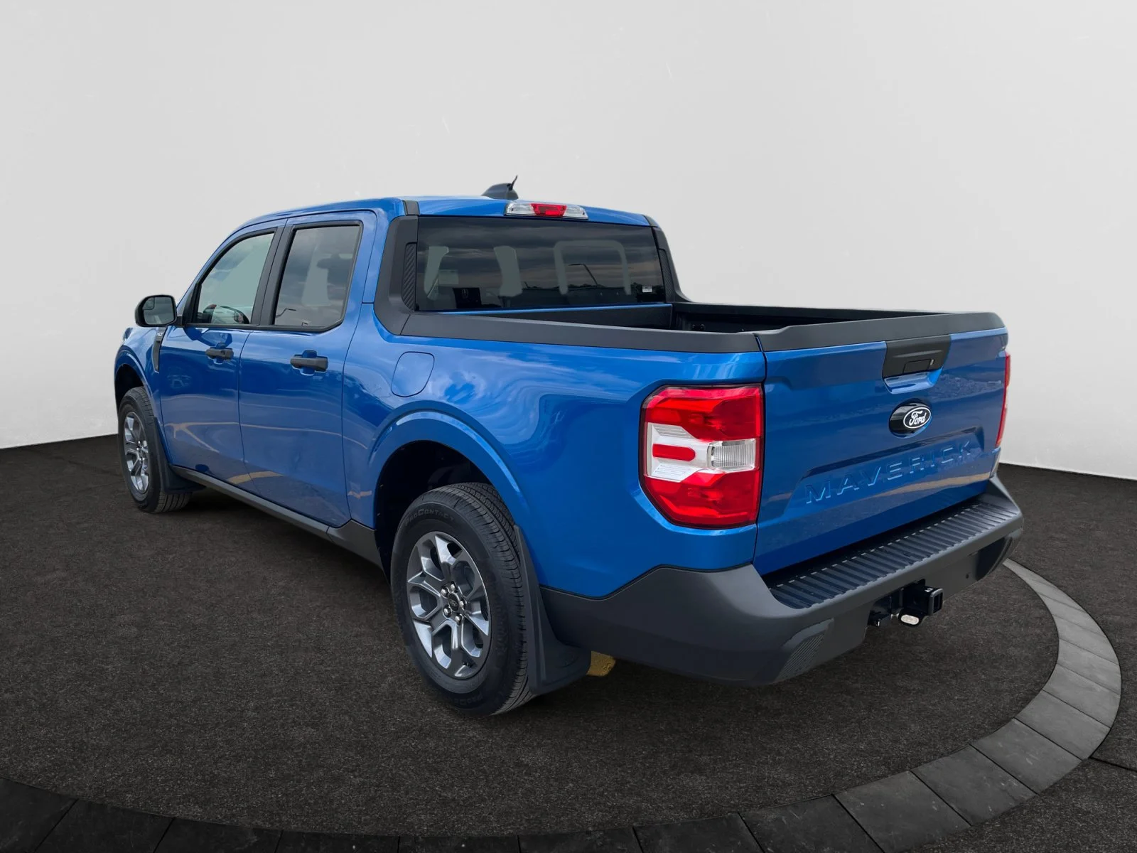 New 2026 Velocity Blue Ford XLT image 3