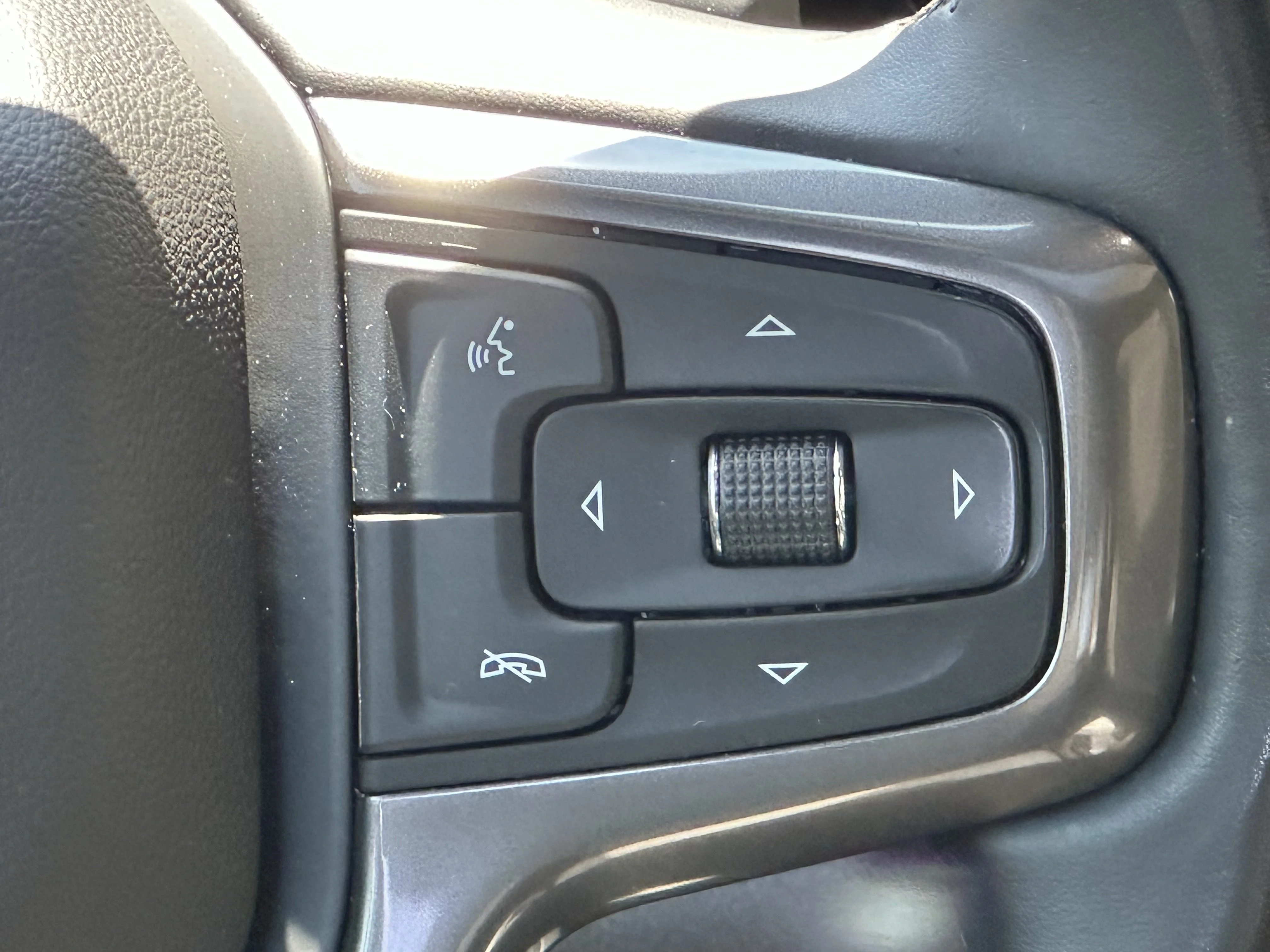 Certified Used 2024  Chevrolet ZR2 image 14