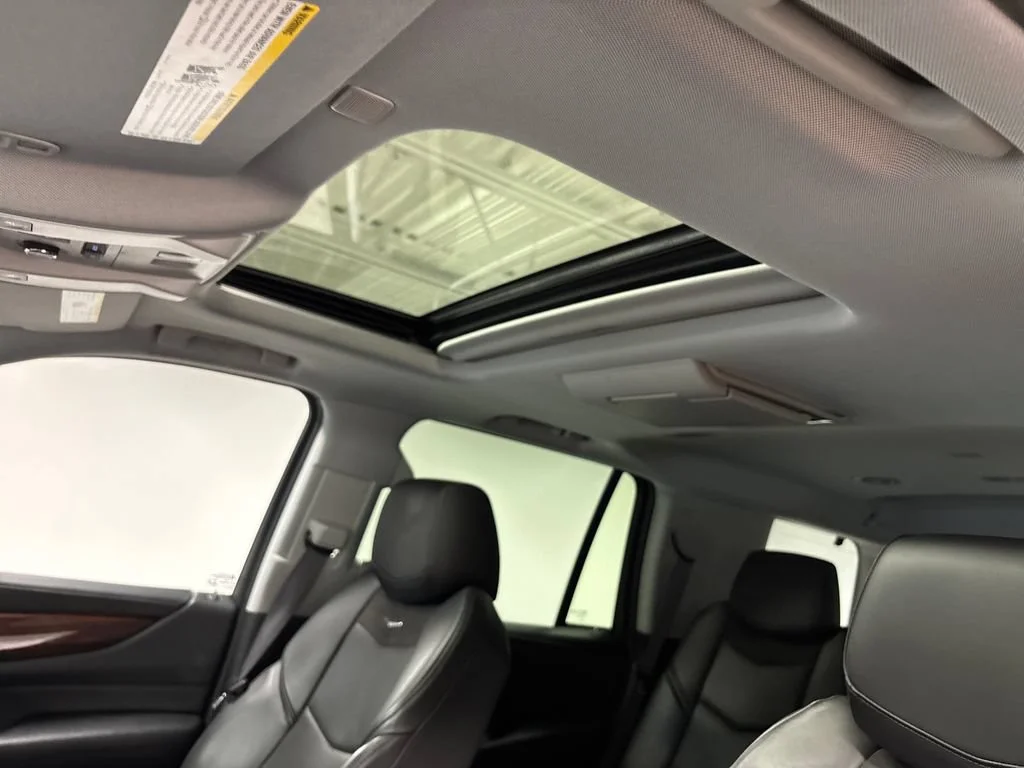 Used 2018 DARK GRANITE METALLIC Cadillac Premium Luxury image 36