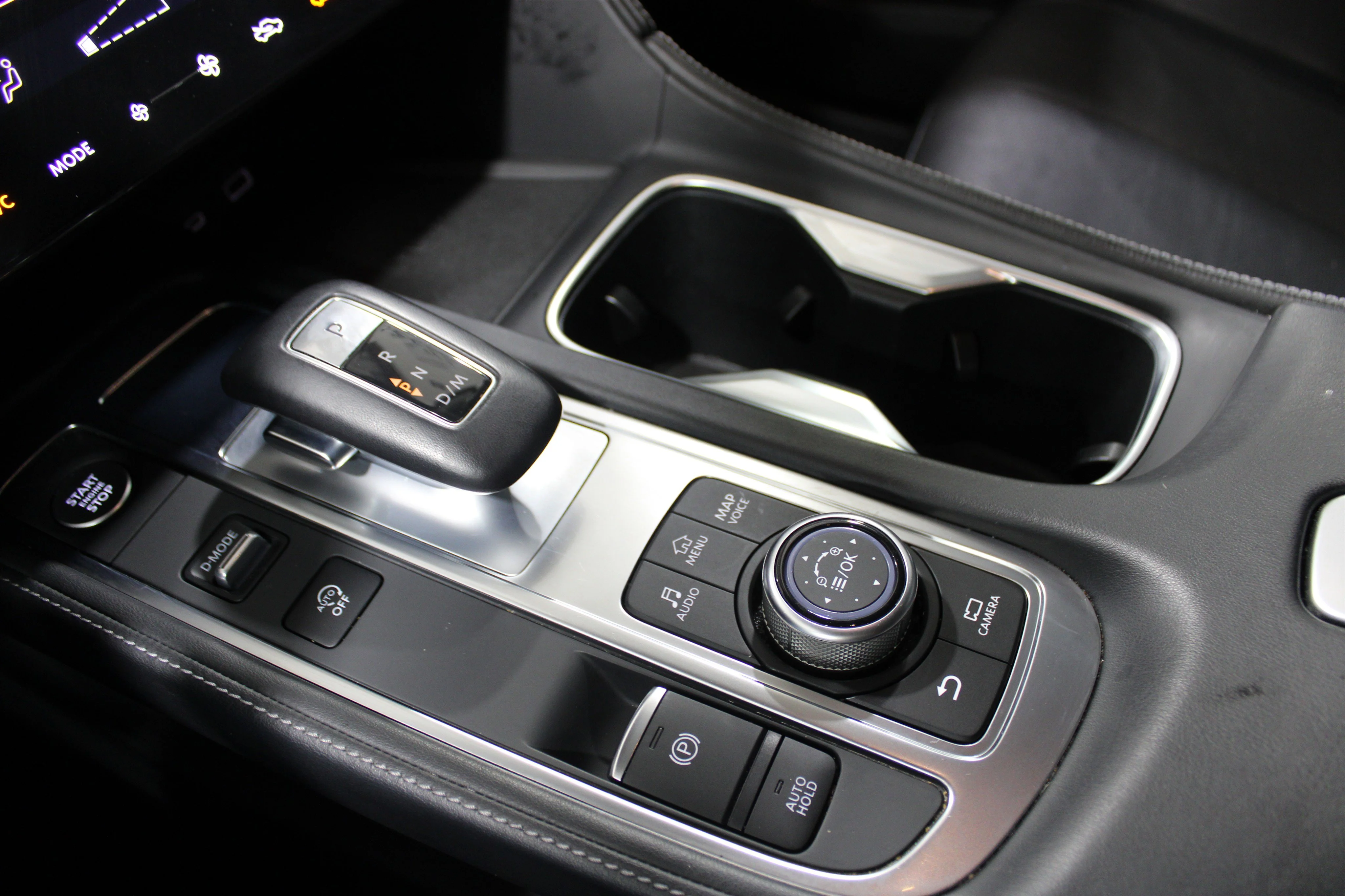2023 INFINITI QX60 LUXE - Photo 17