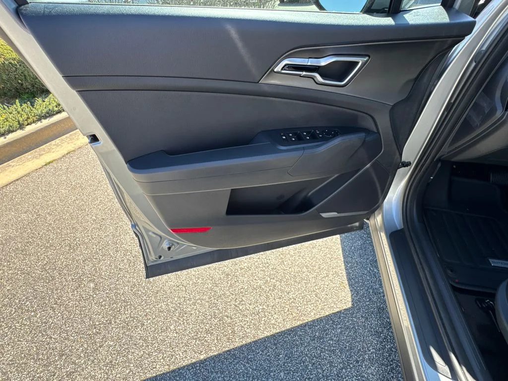 New 2026 Steel Gray Kia LX image 10