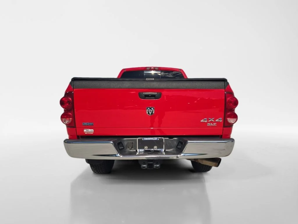 Used 2008 Flame Red Clearcoat Dodge SXT image 4