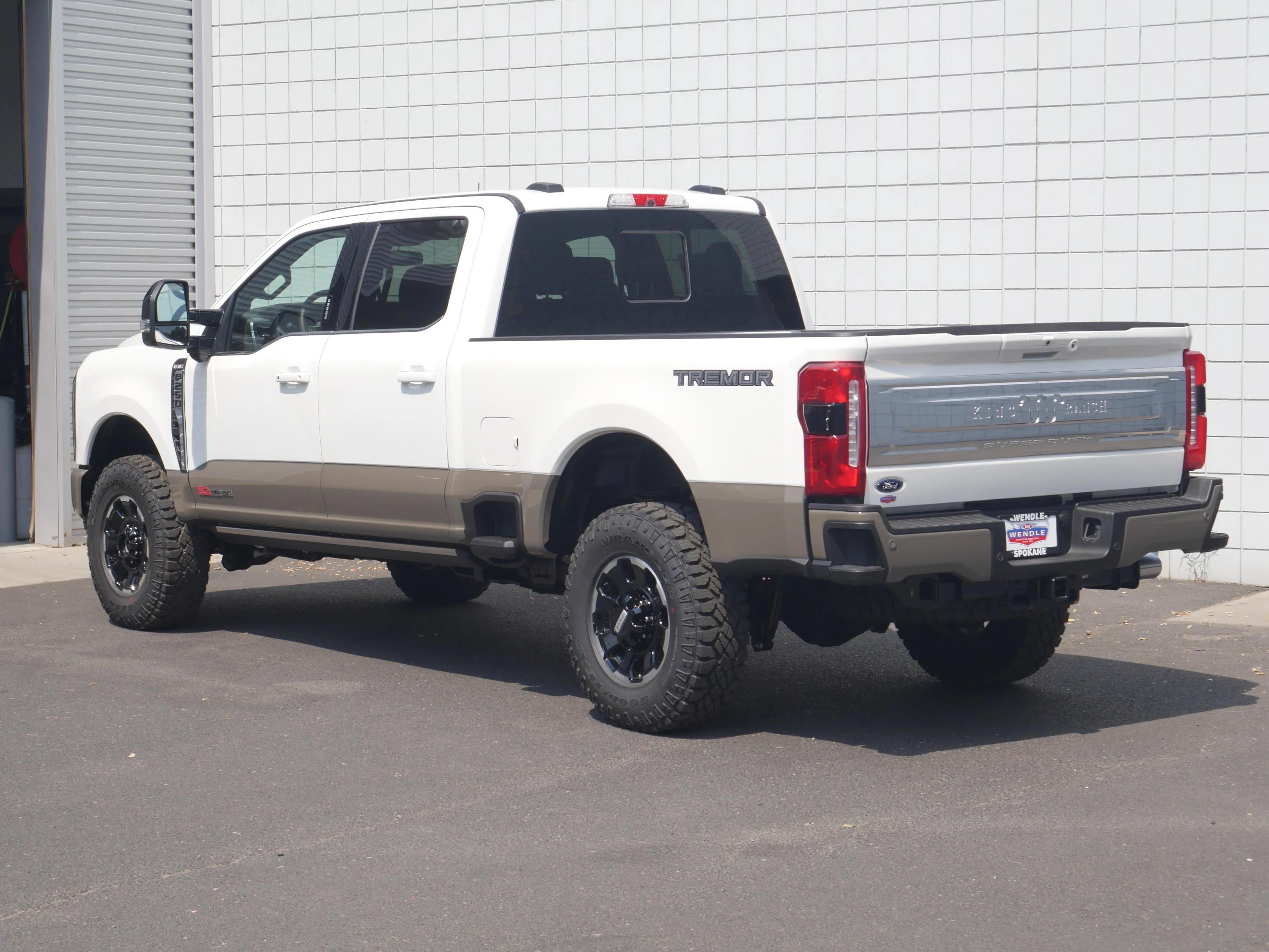 New 2026 STAR WHITE Ford King Ranch image 25