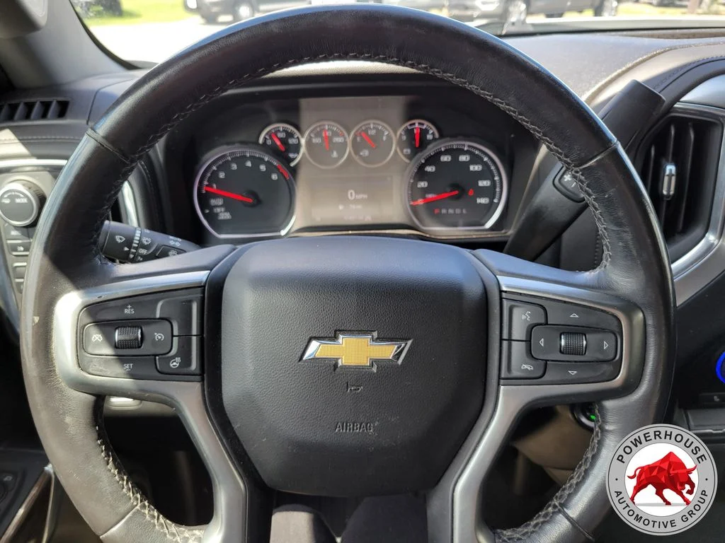 Used 2021 White Chevrolet LT image 30