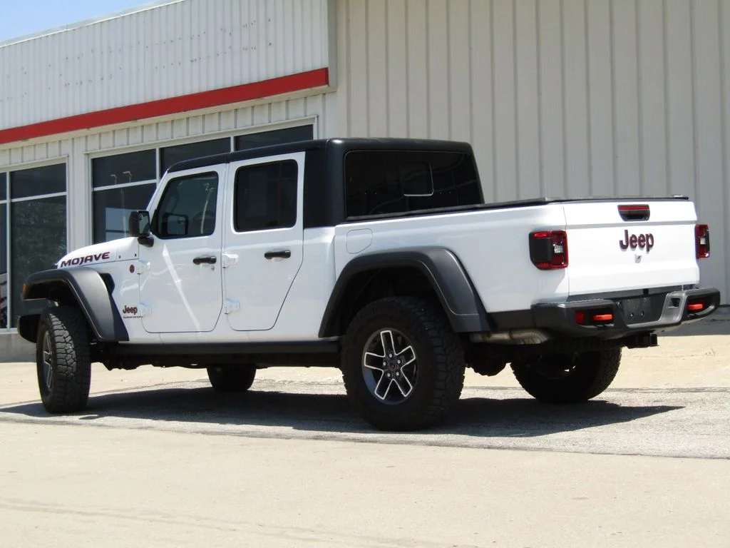 Used 2024 White Jeep Mojave image 10
