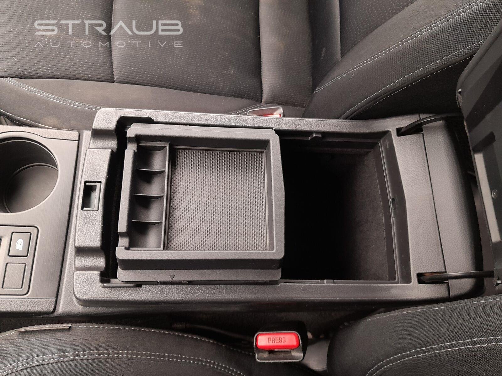 Used 2018 Crystal Black Silica Subaru Premium image 28