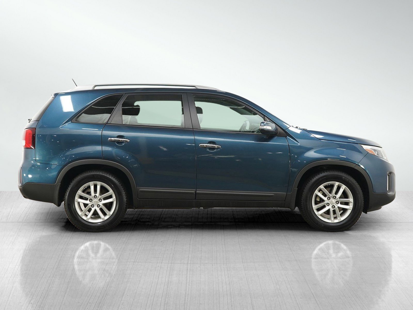 Used 2014 Wave Blue Kia 2WD 4dr I4 LX image 6