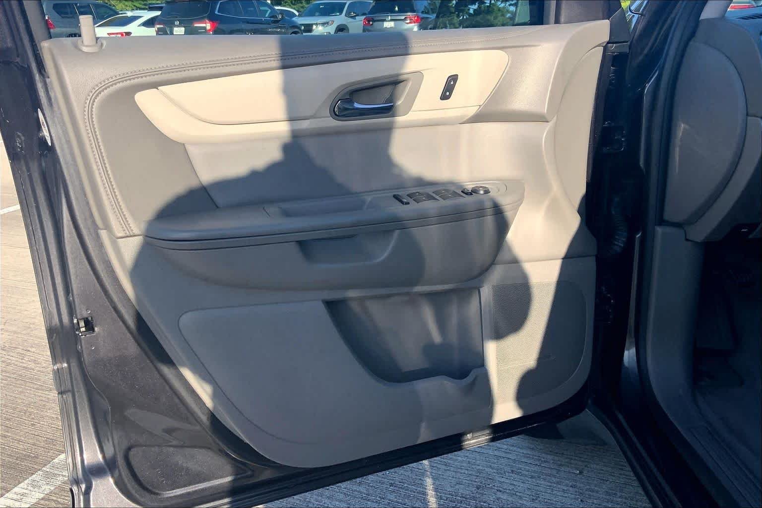 Used 2015 Tungsten Metallic Chevrolet LS image 21