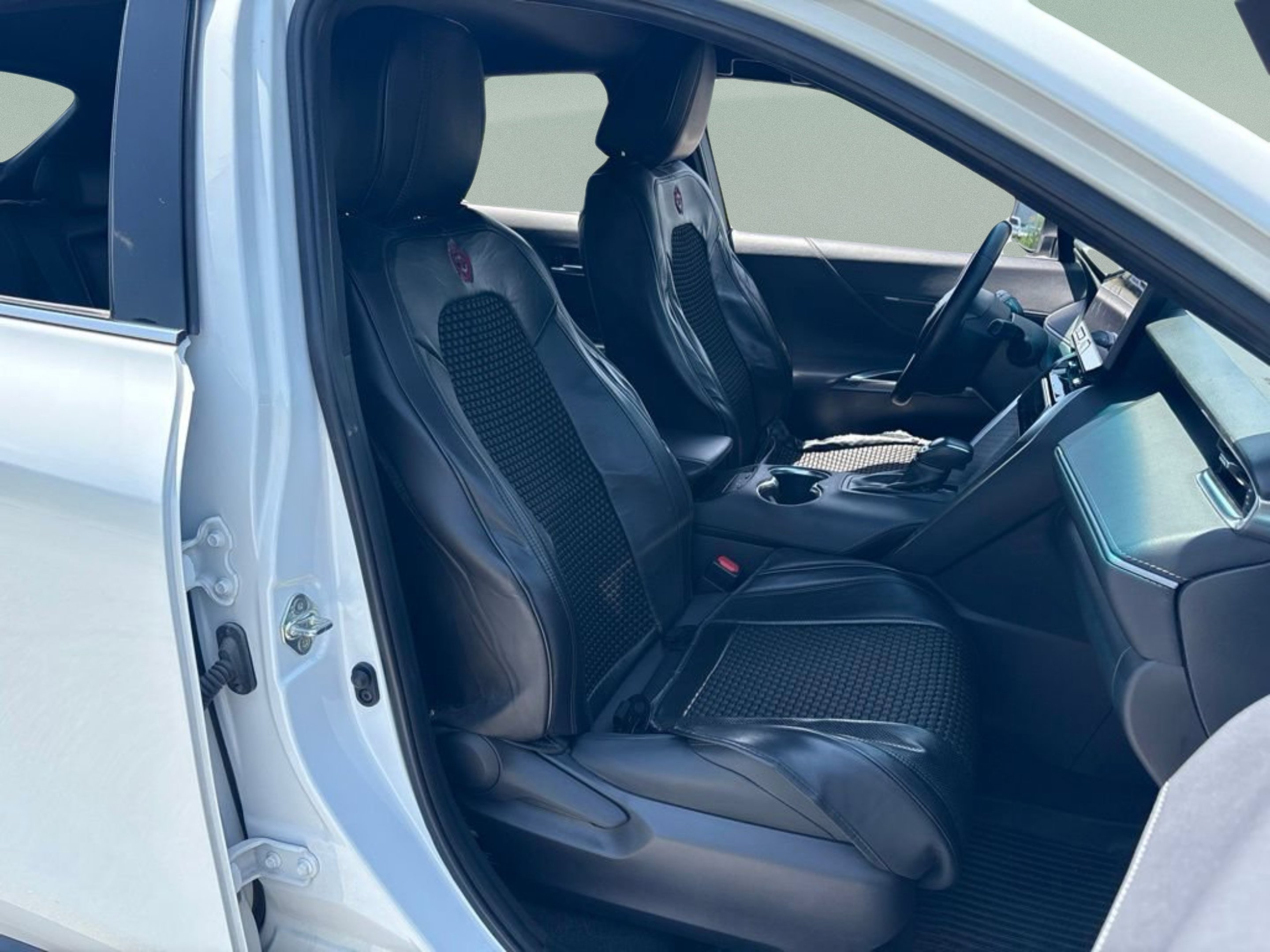 Used 2024 Pearl Toyota Nightshade image 23