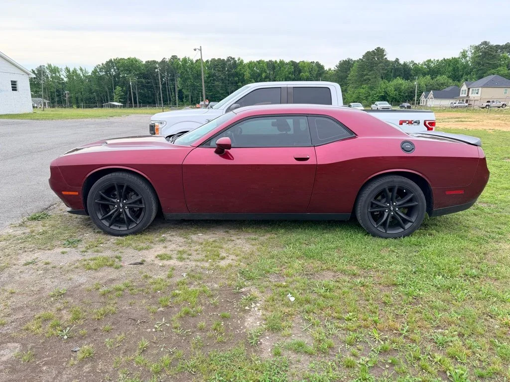 2018 Dodge Challenger SXT's photo