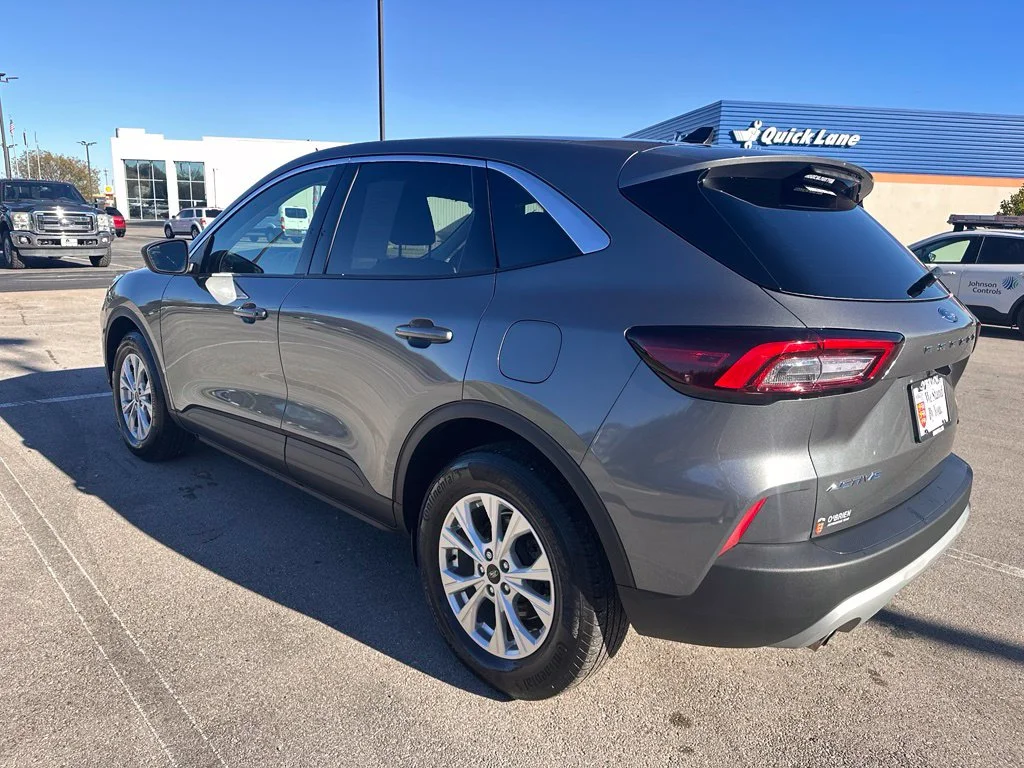 Used 2023 Gray Ford Active image 9