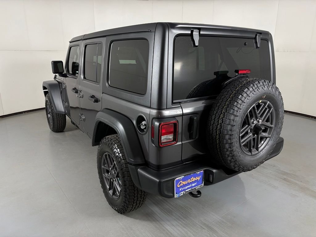 New 2026 Granite Crystal Metallic Clearcoat Jeep Sport S image 6