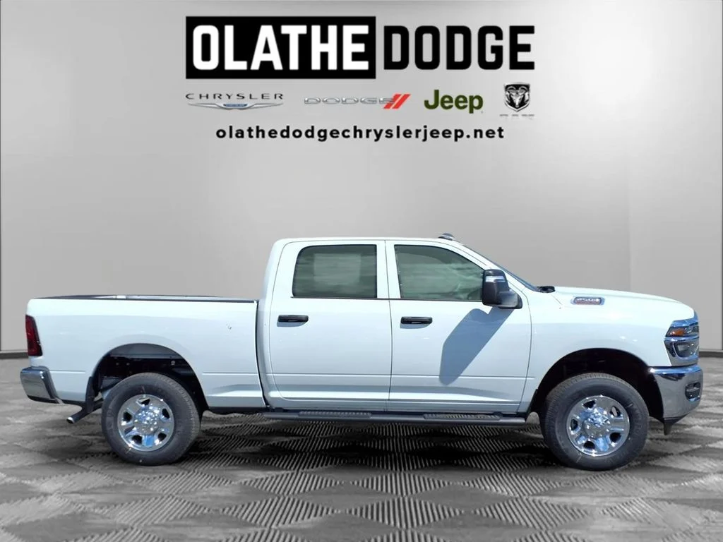 New 2026 Bright White Clear-Coat Exterior Paint RAM Tradesman image 27
