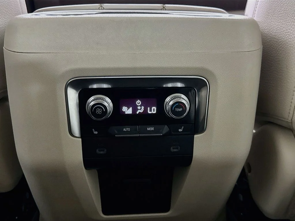 Used 2021 White Frost GMC Denali image 31
