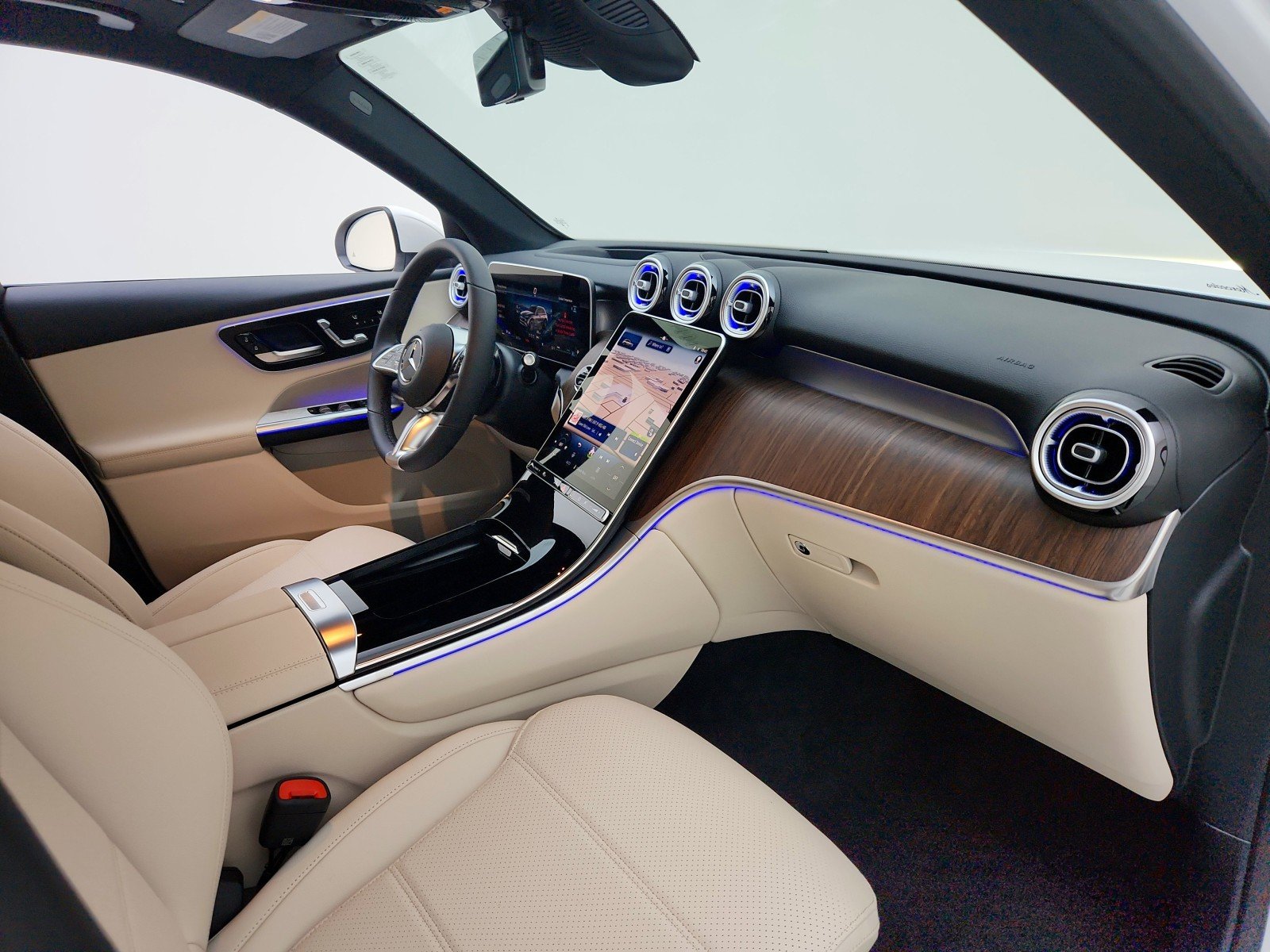New 2026 Polar White Mercedes-Benz GLC 300 SUV image 19