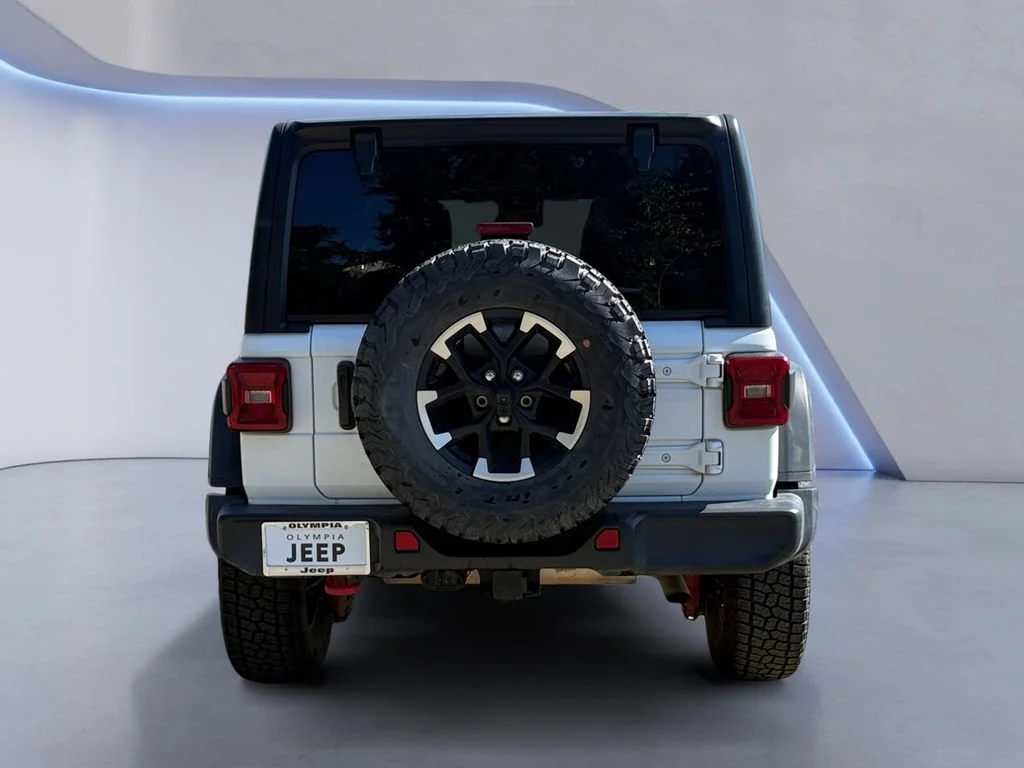 Used 2025 White Jeep Rubicon image 5