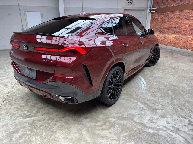 Used 2026 Red BMW xDrive40i image 5