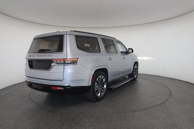 2023 Jeep Grand Wagoneer Series III - Photo 17
