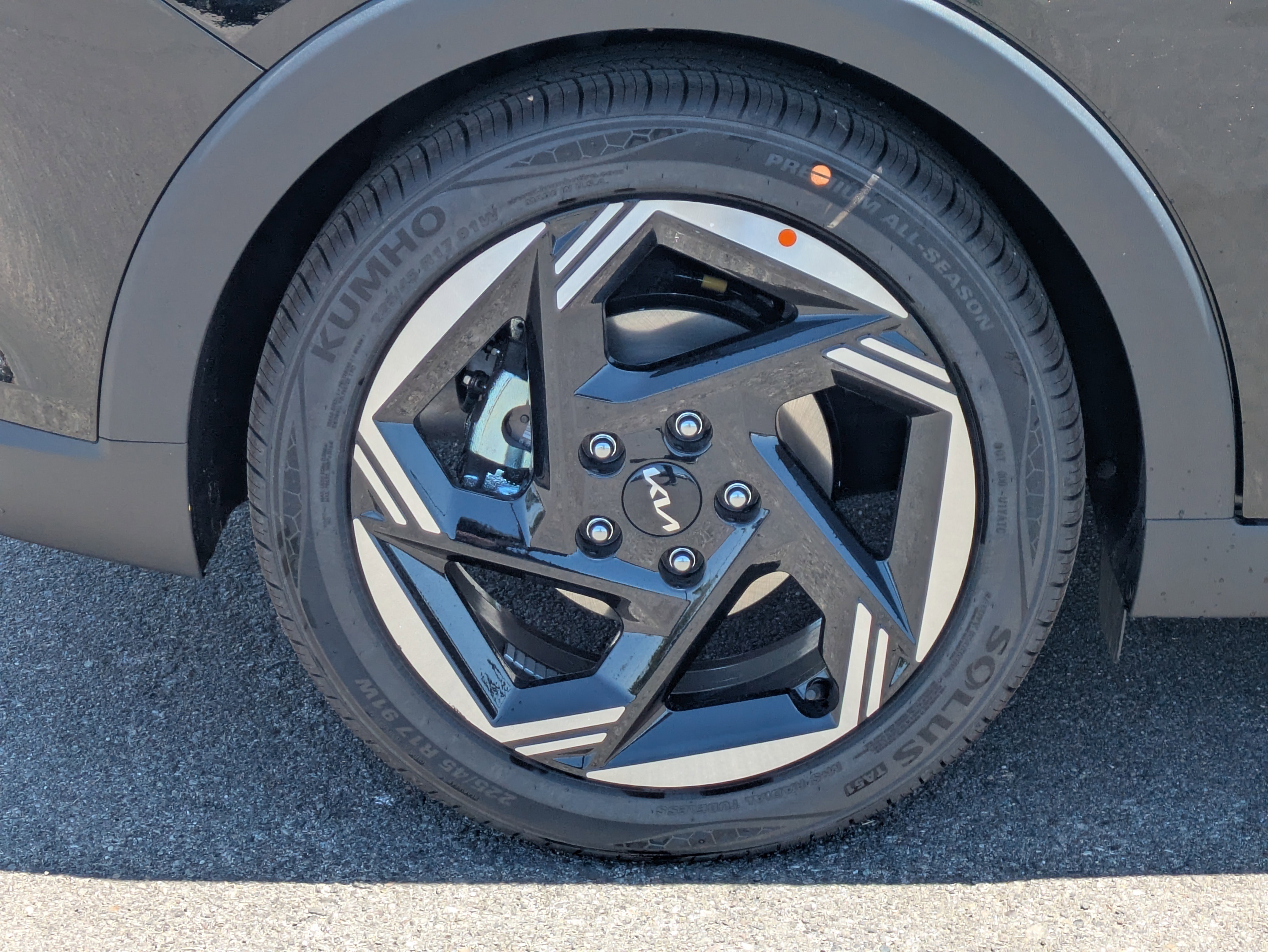 New 2026 Aurora Black Pearl Kia EX image 9