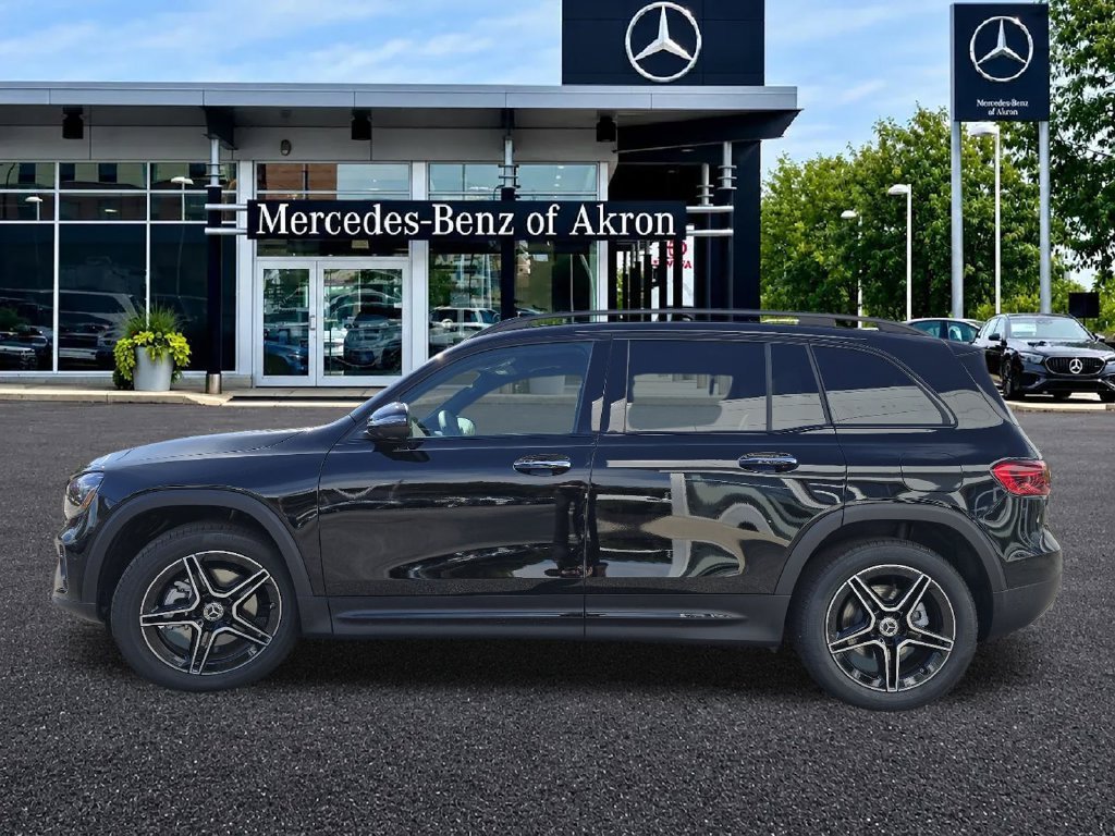 New 2026 Night Black Mercedes-Benz GLB 250 image 40
