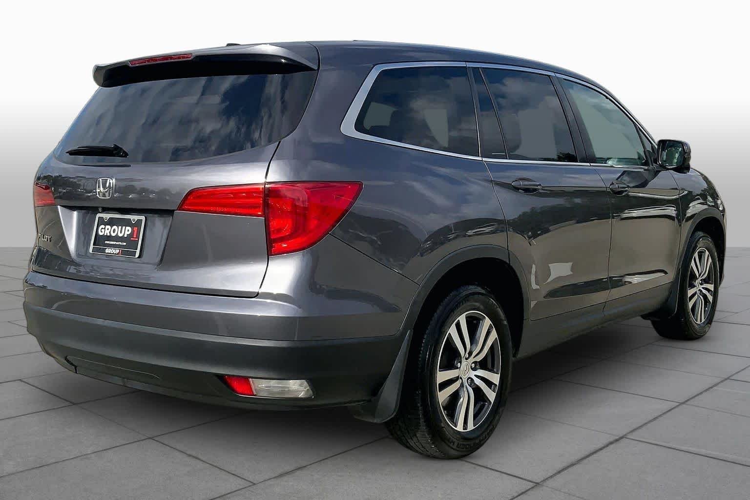 Used 2017 Modern Steel Metallic Honda EX-L image 13