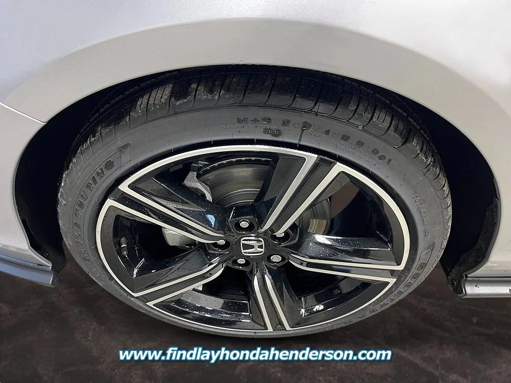 New 2026 Solar Silver Metallic Honda SE image 10