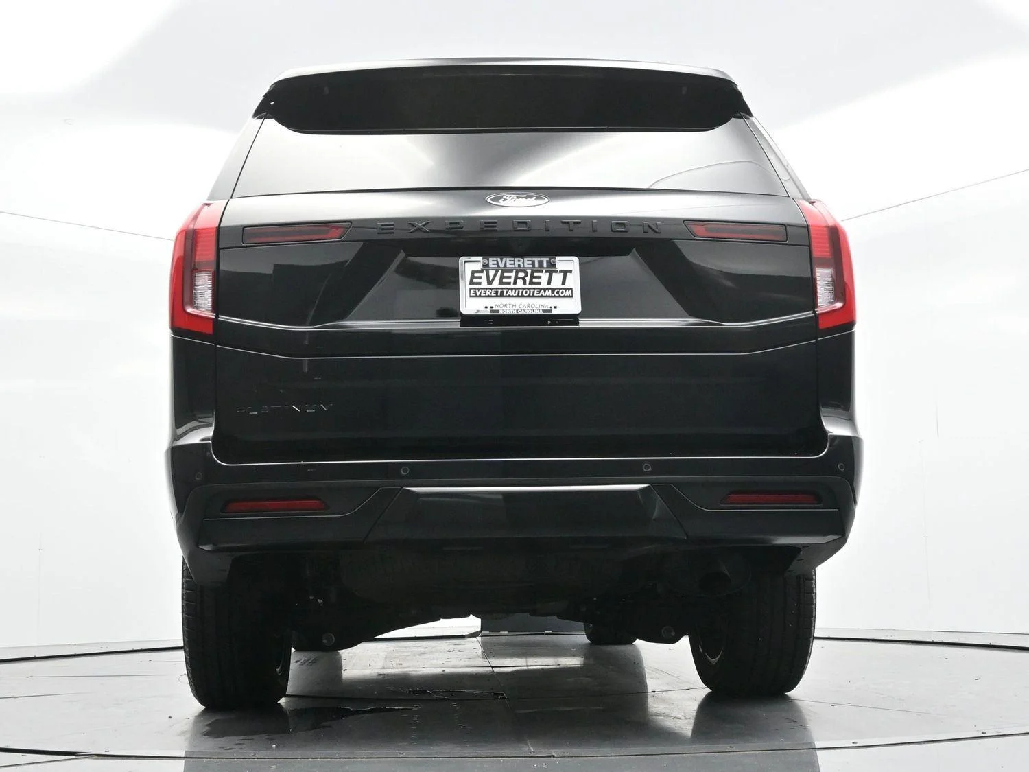 Used 2025 Black Ford Platinum image 64