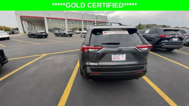 2025 Toyota RAV4 XLE - Photo 9