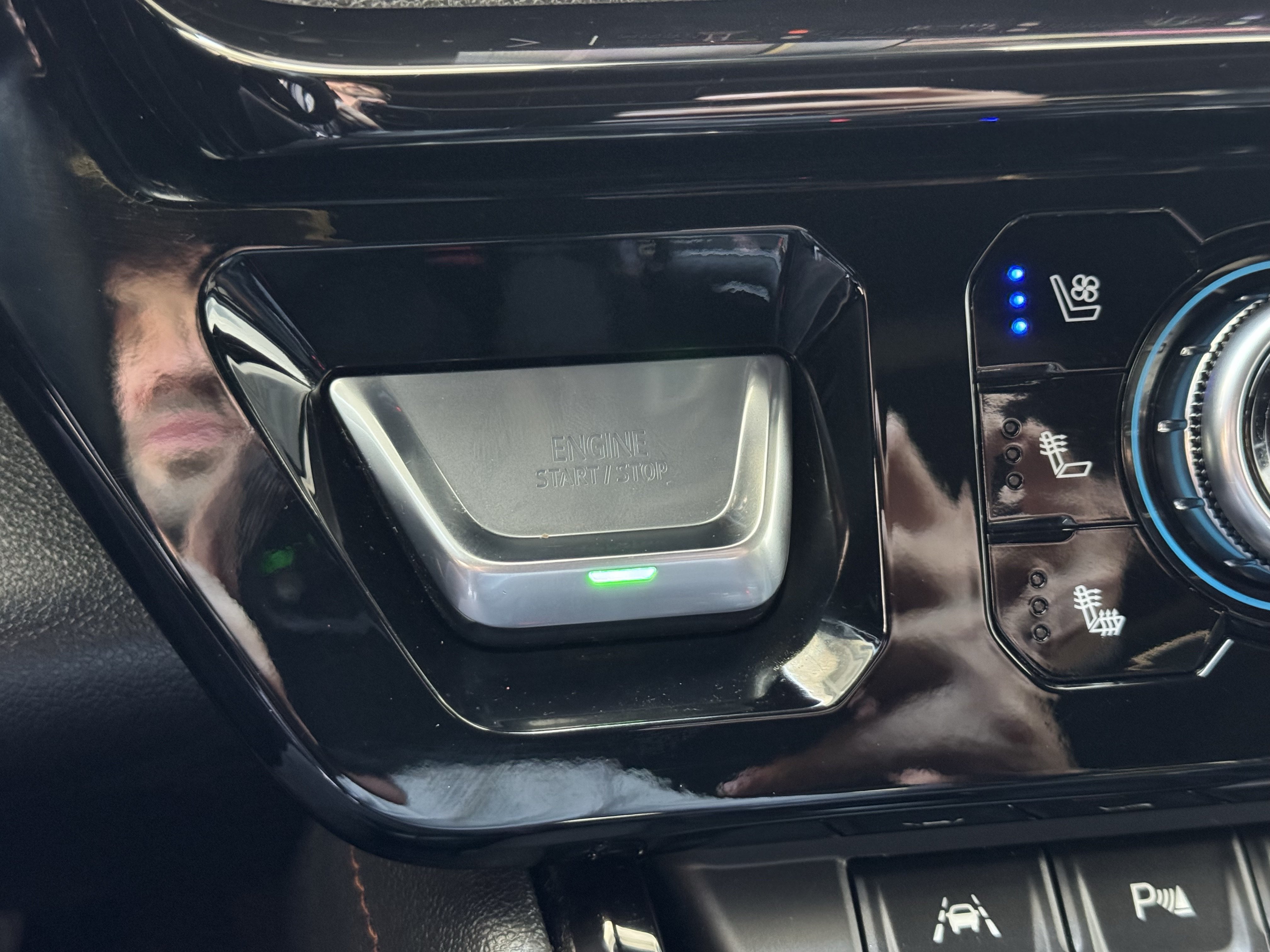 2025 GMC Sierra 1500 AT4 - Photo 31