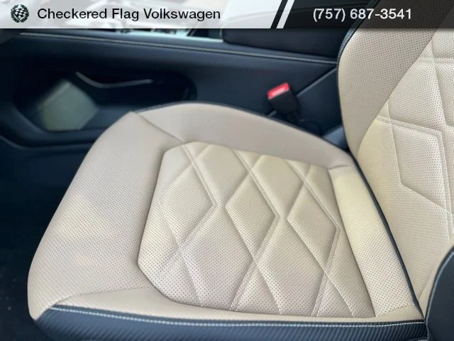 New 2026 White Volkswagen 2.0T SE w/Technology image 26