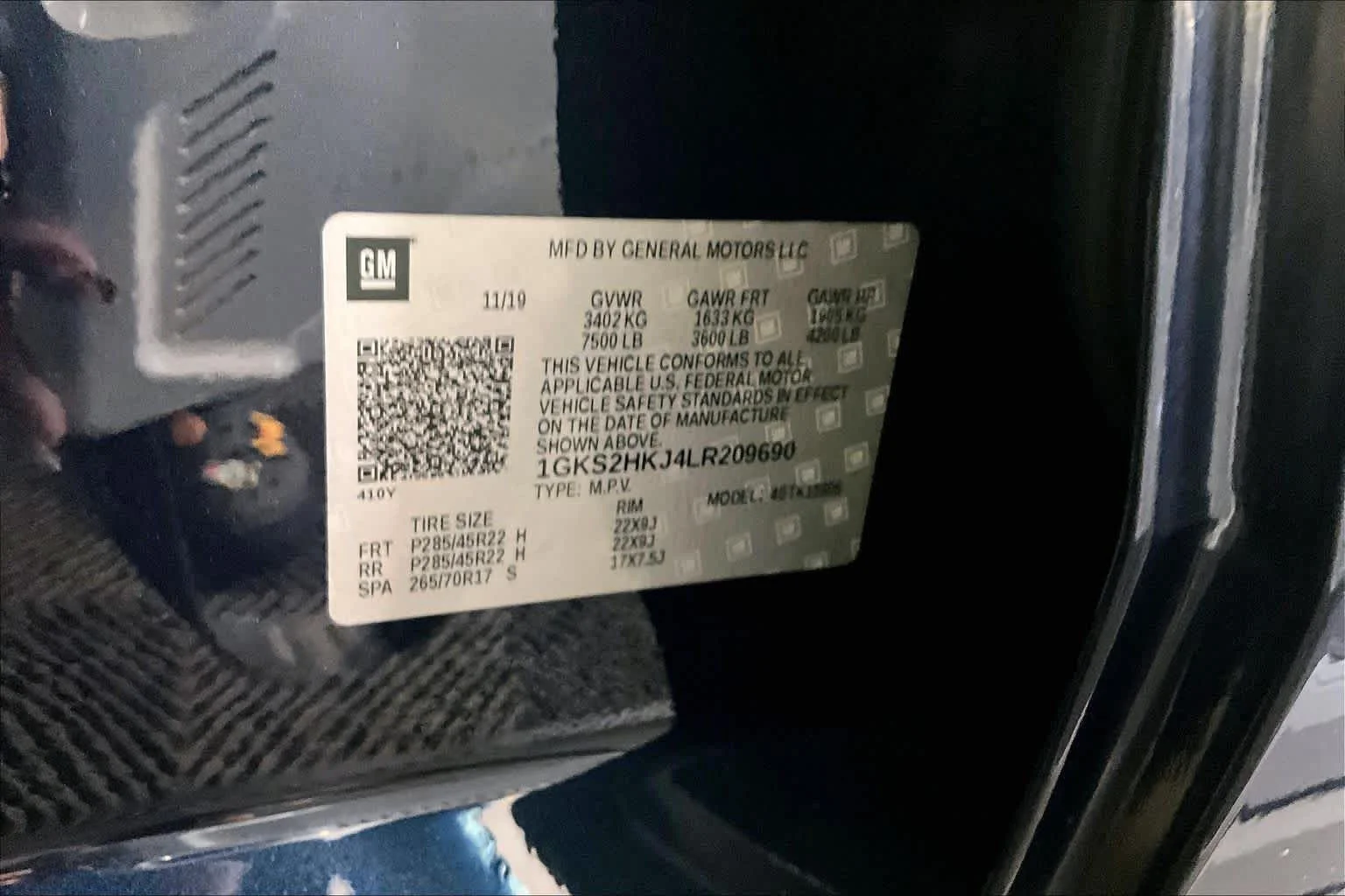 Used 2020 Dark Sapphire Blue Metallic GMC Denali image 34