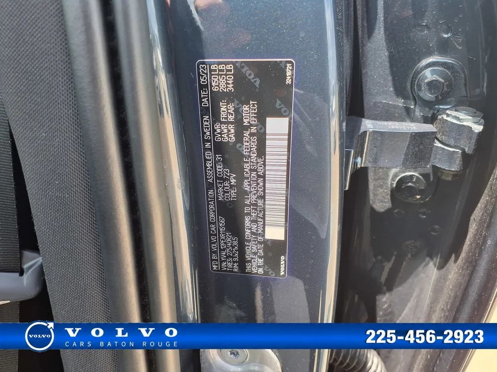Certified Used 2024 Blue Volvo B5 Plus image 38