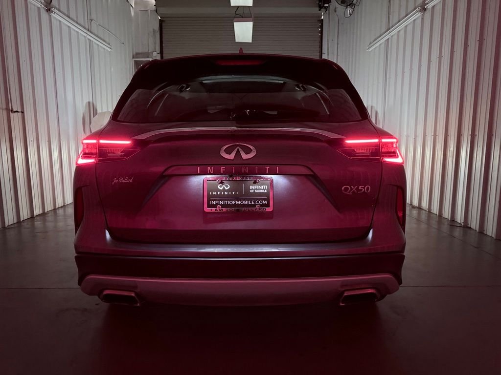 Used 2023 Gray INFINITI LUXE image 9