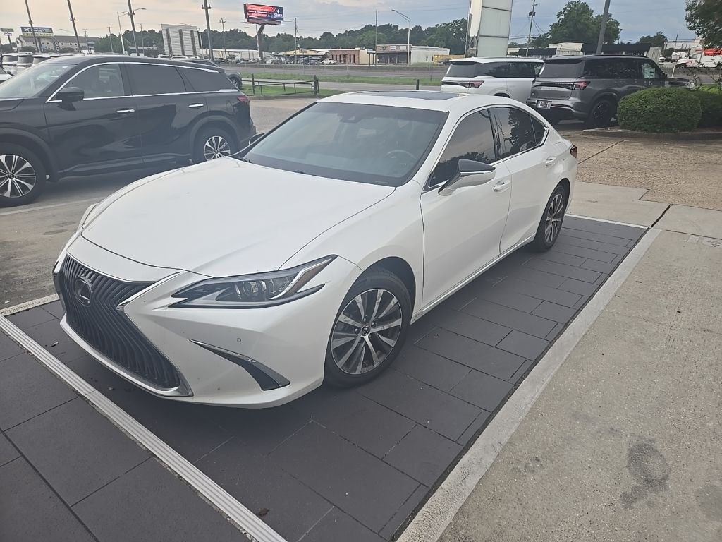 2021 Lexus ES 350 350's photo