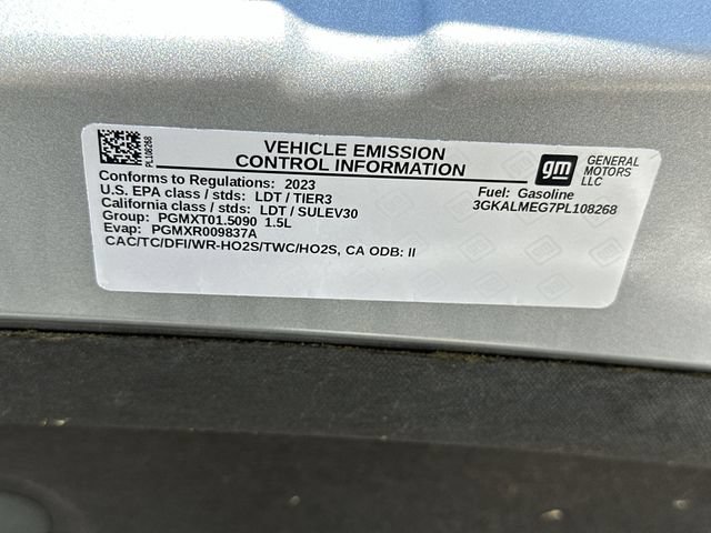 Certified Used 2023 Sterling Metallic GMC SLE image 32