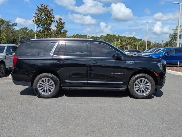 Used 2021 Onyx Black GMC SLT image 2